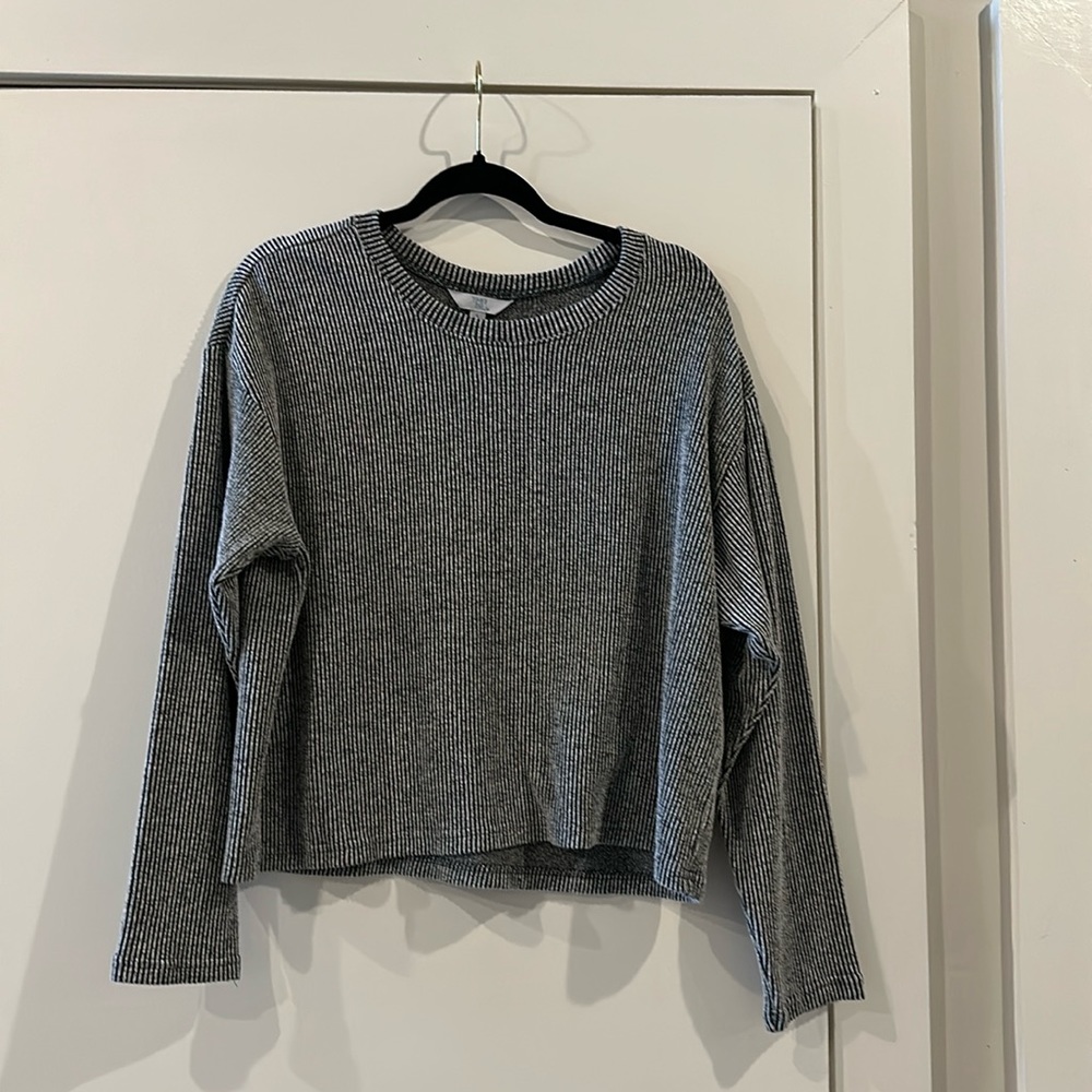 Women’s size medium long sleeve tshirt
